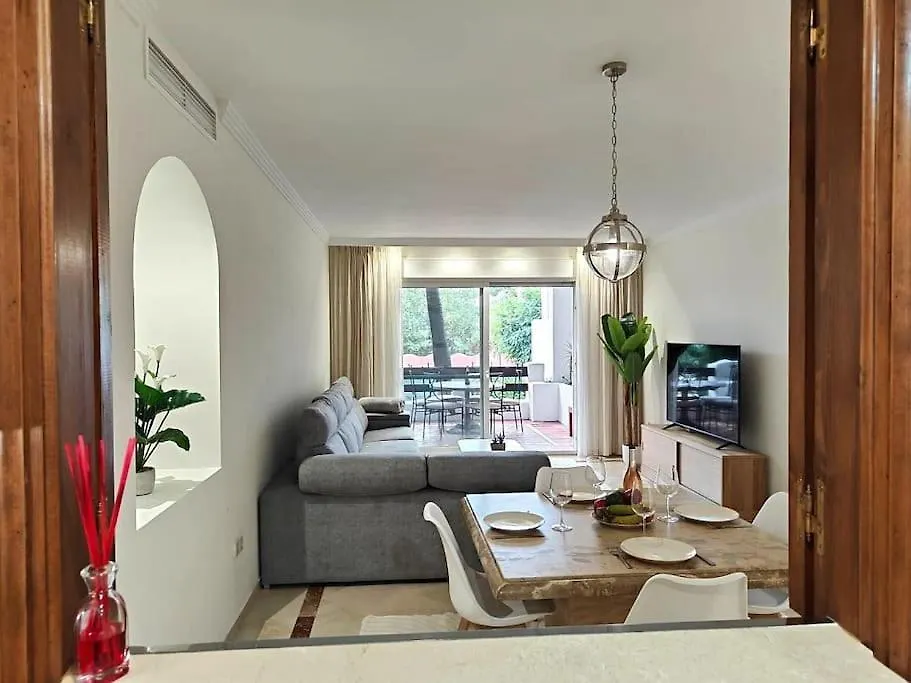 Costalita Direct Beach Access Apartment Estepona 0*,  Spagna